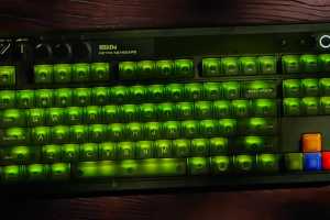8BitDo's new extra-green Xbox keyboard gives me 2001 vibes